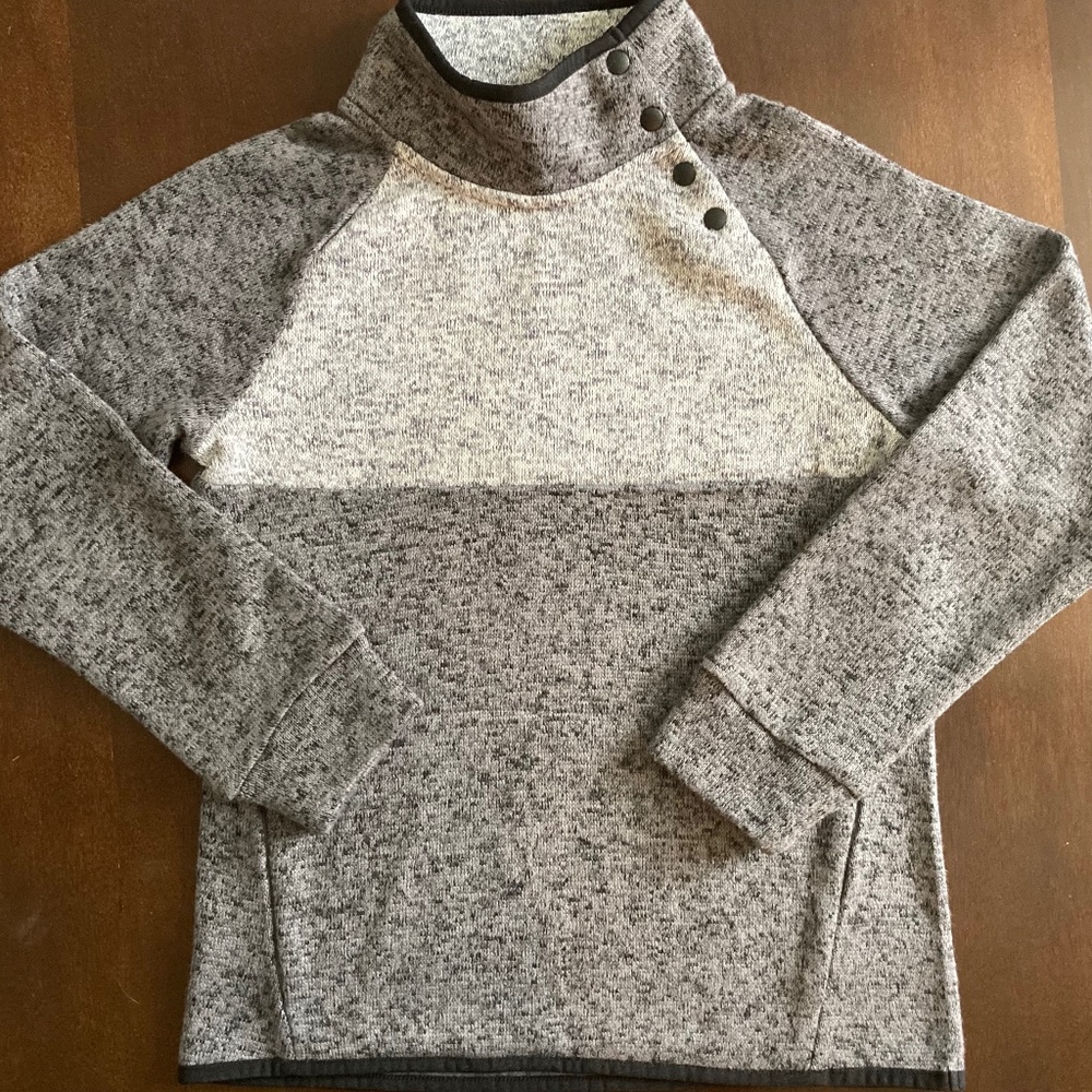 Two Toned Gray Xersion Pullover Sweatshirt Sz L 14